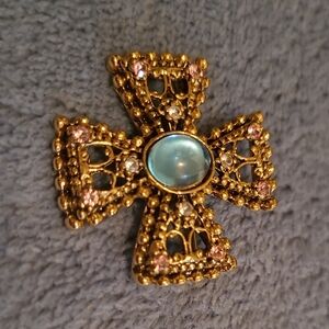Vintage Antique Style Victorian Revival Gold-Tone Maltese Cross Filigree Brooch